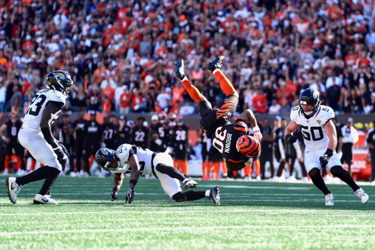 Jaguars hold off Bengals’ late rally